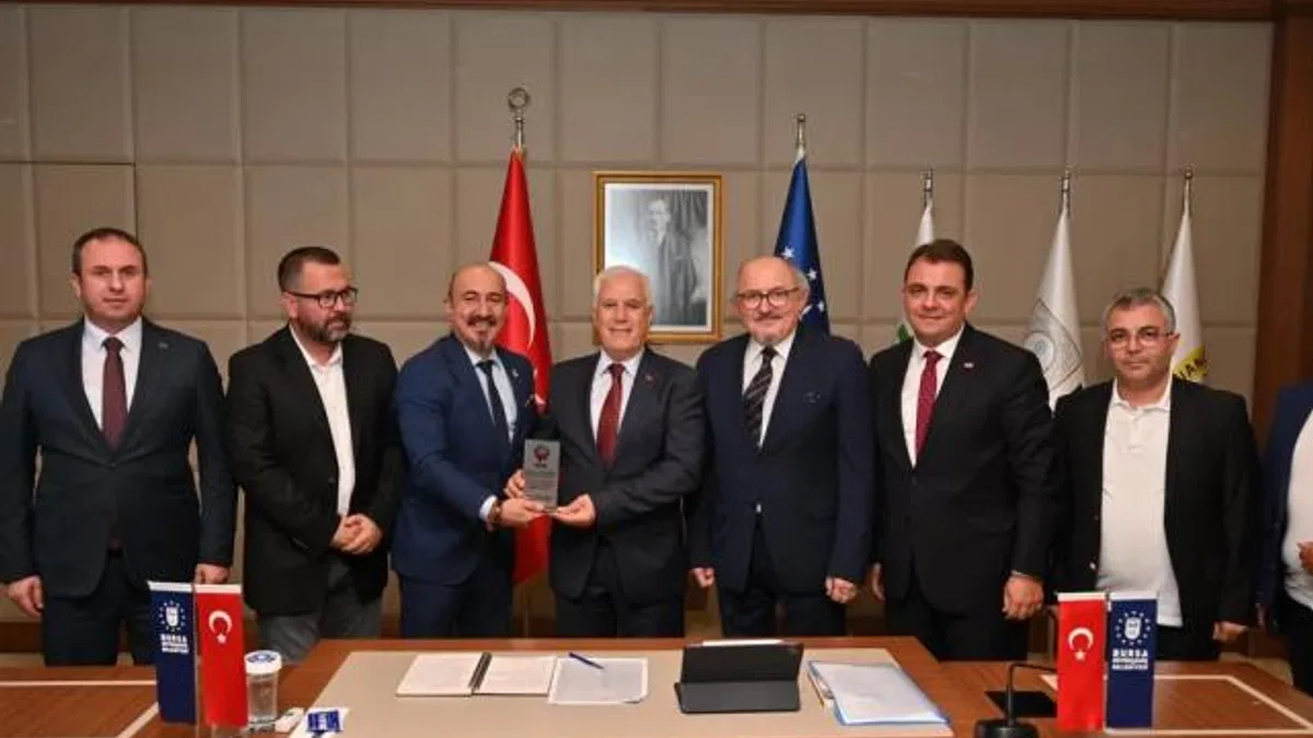 TSYD Bursa’dan Mustafa Bozbey’e ziyaret