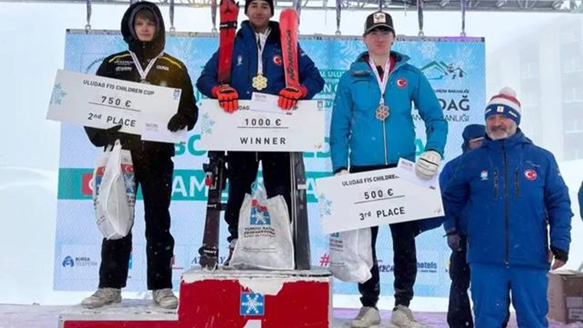 Uluslararası Uludağ FIS Çocuk Kupası’nda madalya heyecanı