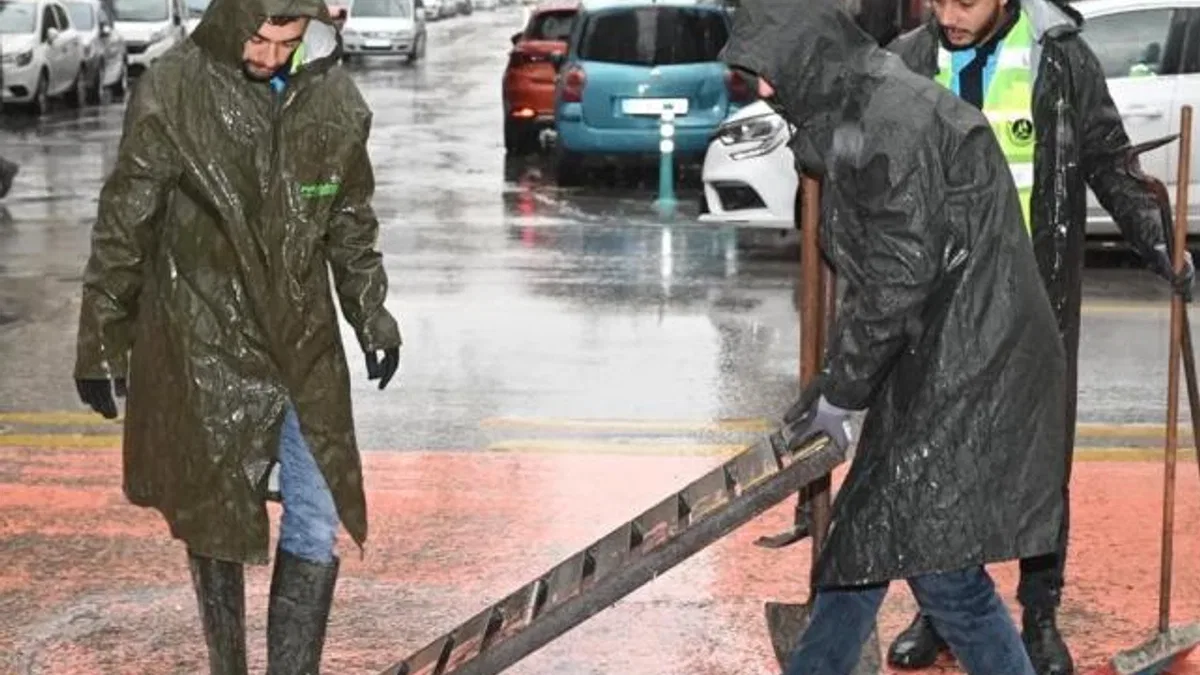 Manisa’da ‘sağanak’ mesaisi