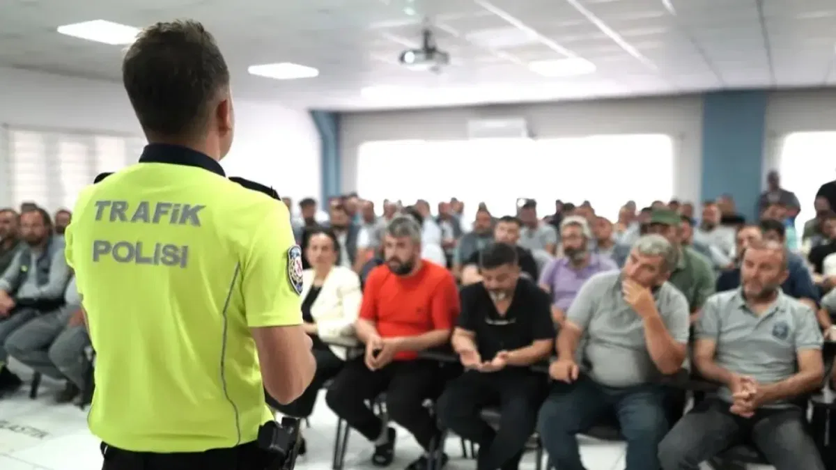 Kayseri Melikgazi’den saha çalışanlarına trafik eğitimi