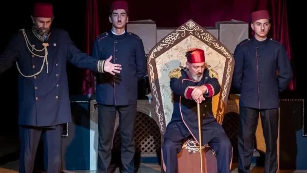 İzmir’de 6. Mahalle Tiyatroları’na muhteşem final