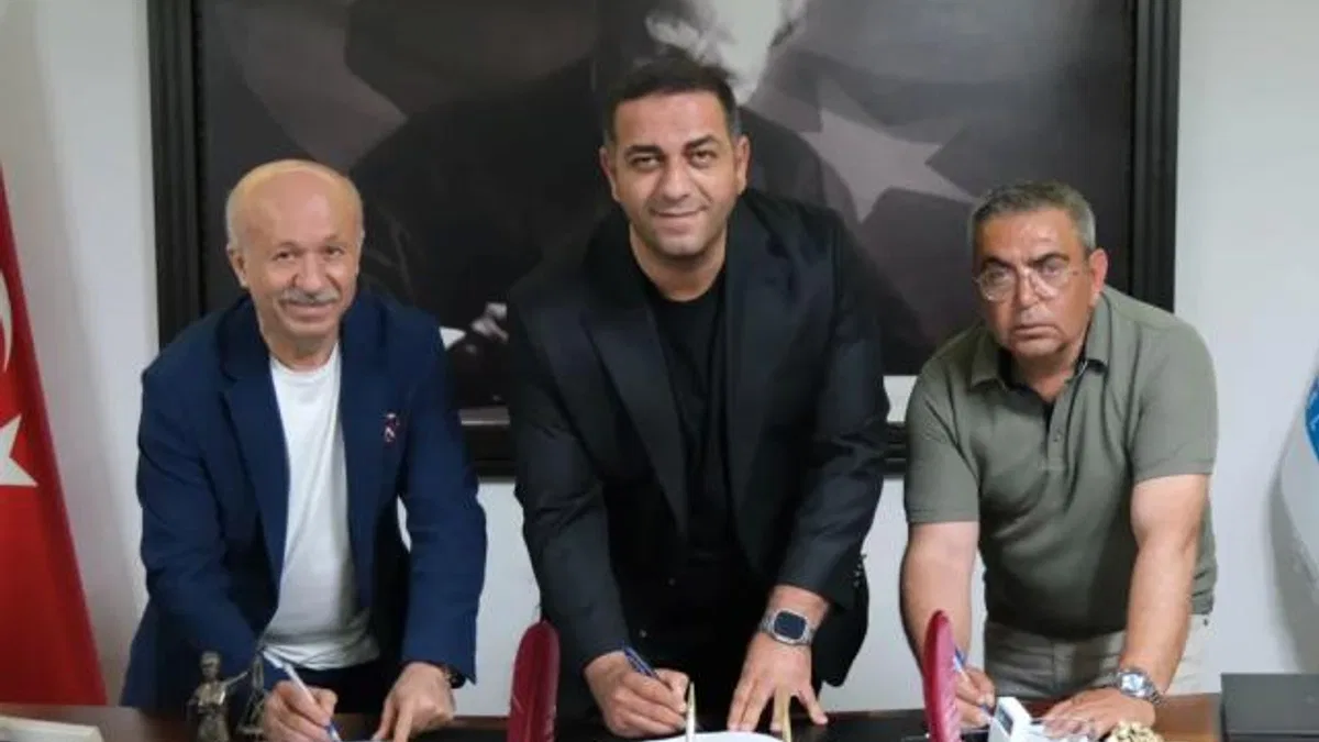 İzmir Narlıdere’de, toplu iş sözleşmesinde imzalar atıldı