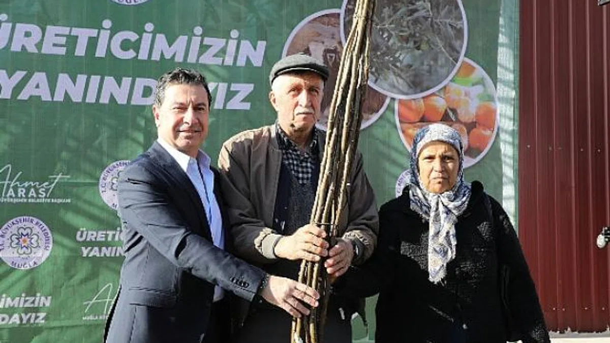 Her Kapıda Bir Fidan Projesiyle Yanan Alanlar Yeşerecek