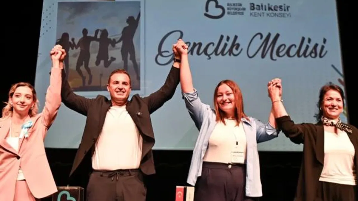 Ahmet Akın: Gençler Balıkesir’de kalacak