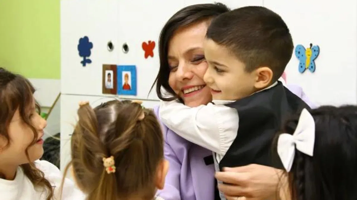 Başkan Kınay, Özgür Çocuk Evi minikleriyle yeni yılı kutladı