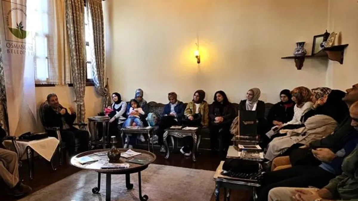 Bursa Osmangazi’de edebiyat tutkunları ‘Kolektif’ etkinlikte buluştu
