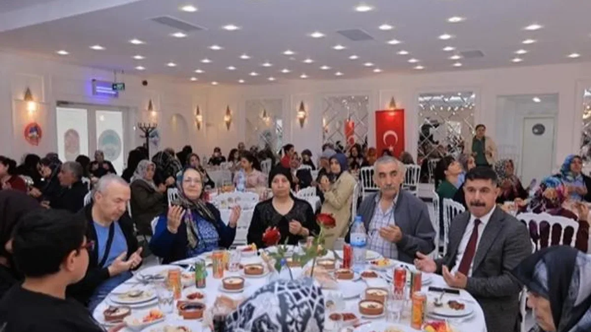 Kayseri Büyükşehir şehit ve gazi annelerini ağırladı