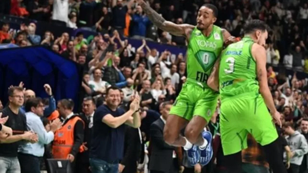 TOFAŞ, Anadolu Efes’i de devirdi